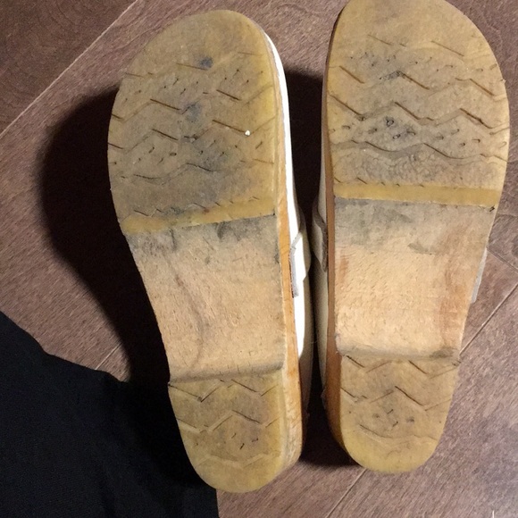 Clogs - Picture 3 of 4